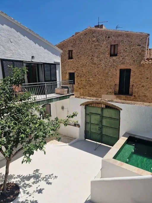 וילה Renovated House Palau-Saverdera