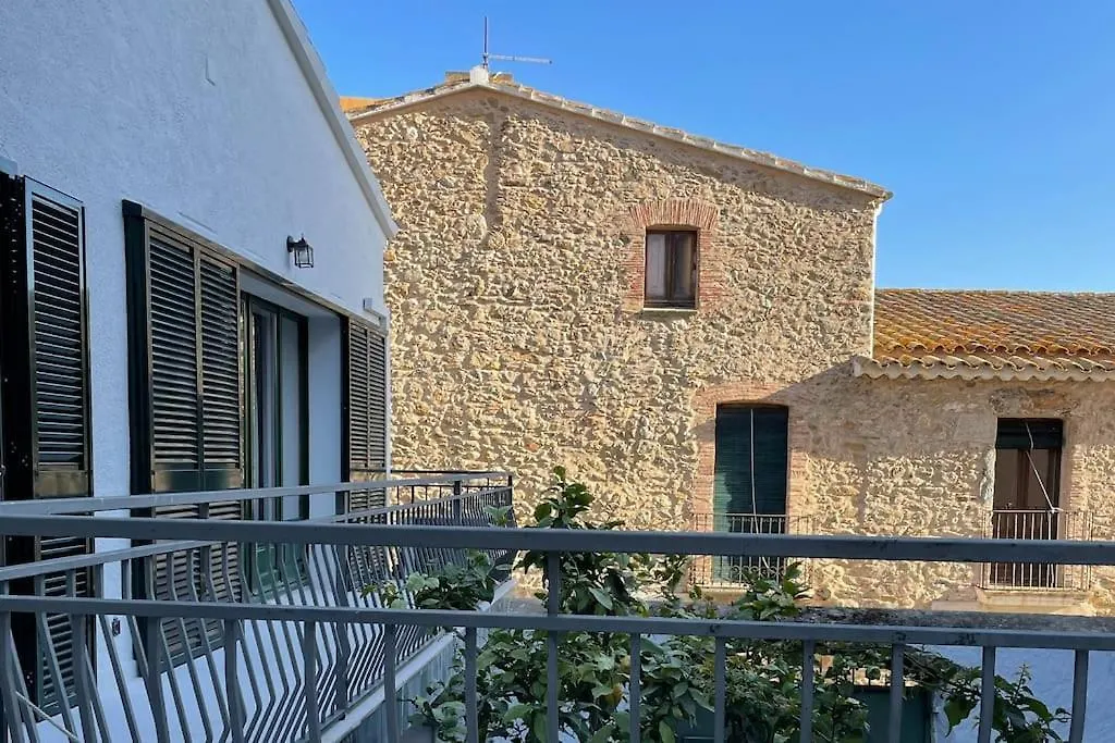 Renovated House Palau-Saverdera